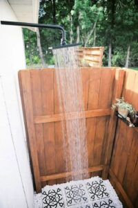 16 Cheap DIY Outdoor Shower Ideas - Inspiring Tutorials (Easy!)