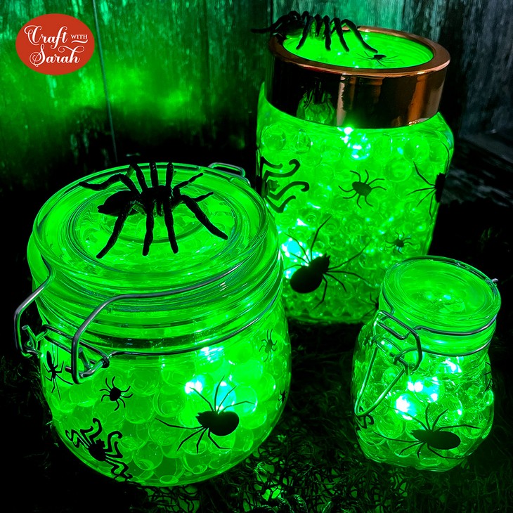 DIY Spider Egg Halloween Centrepiece That Lights Up