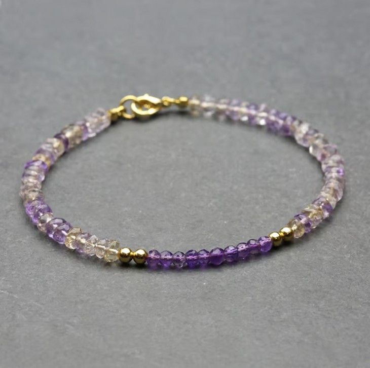 How To Make A Beaded Bracelet With Knot Covers