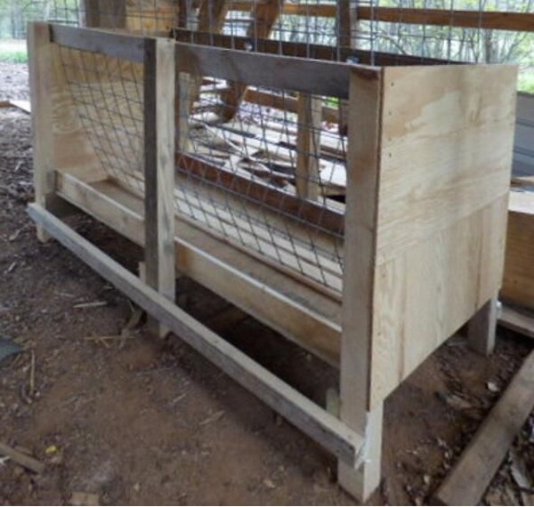 Hay Feeder