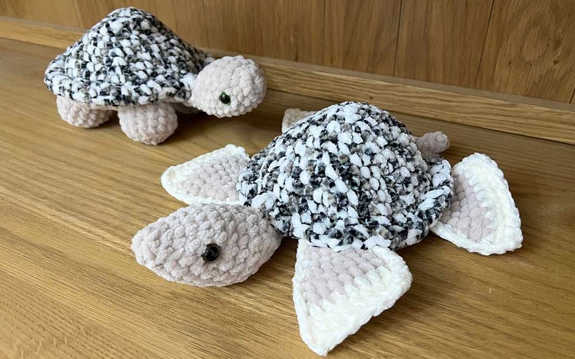 Chenille Sea Turtle