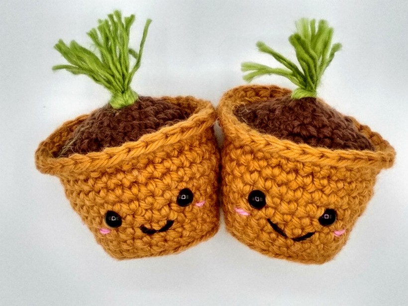 Crochet Kawaii Sprouted Pot Pattern