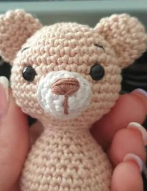 Crochet Lion Keychain Pattern (1)