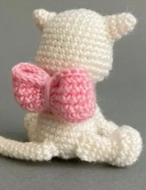 Crochet White Kitty