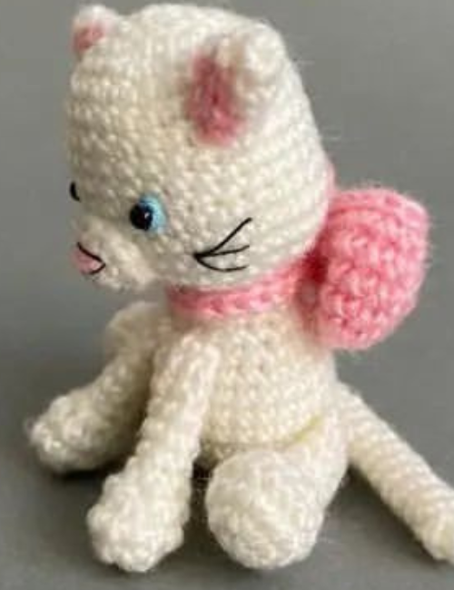 Crochet Little White Kitty Pattern (3)