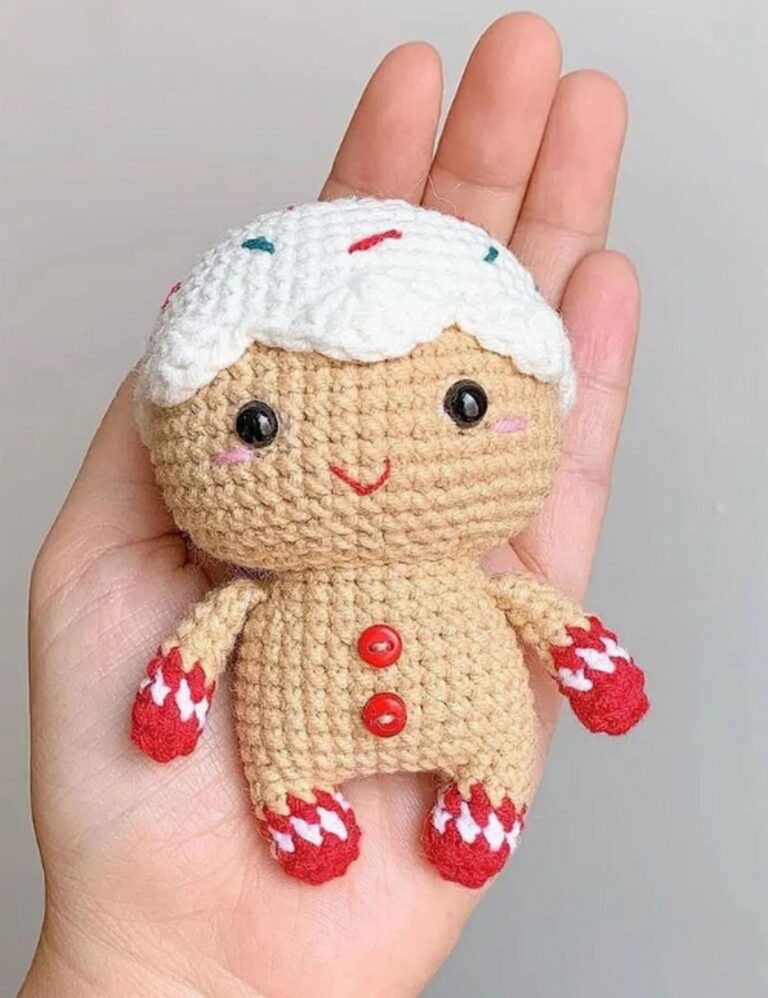 Crochet Mini Gingerbread Pattern