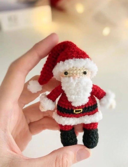 Crochet Mini Santa Pattern