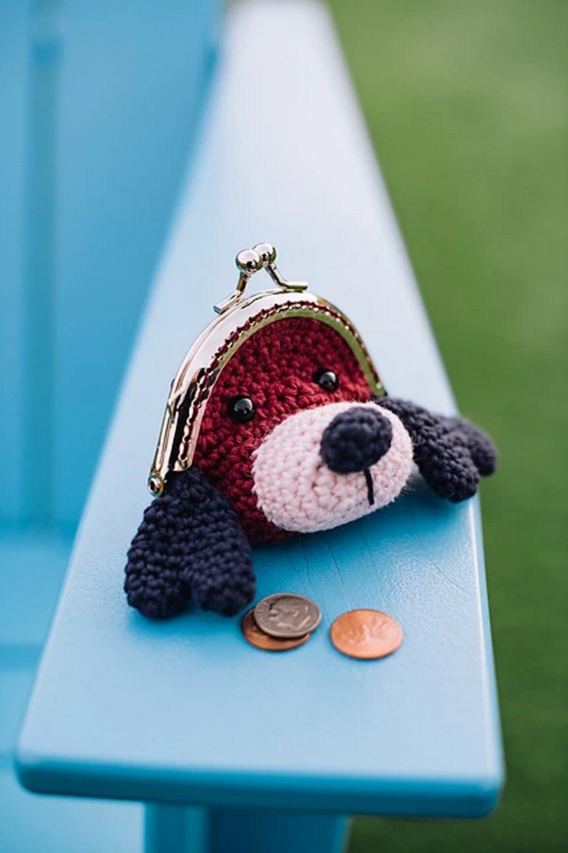 Crochet Puppy Love Coin Purse Pattern