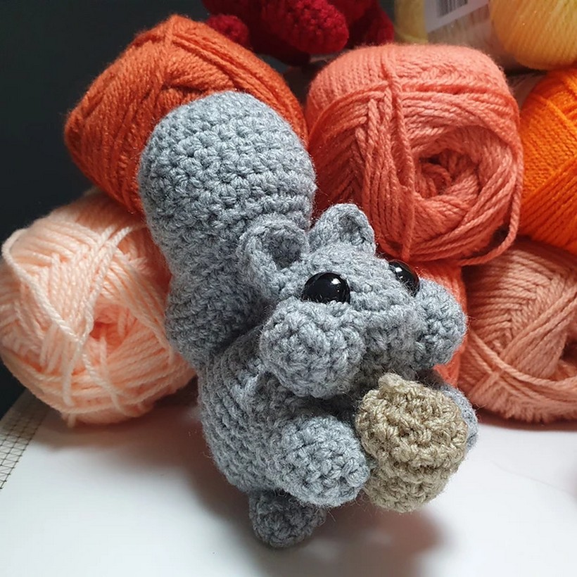 Crochet Squirrel With Acorn Pattern