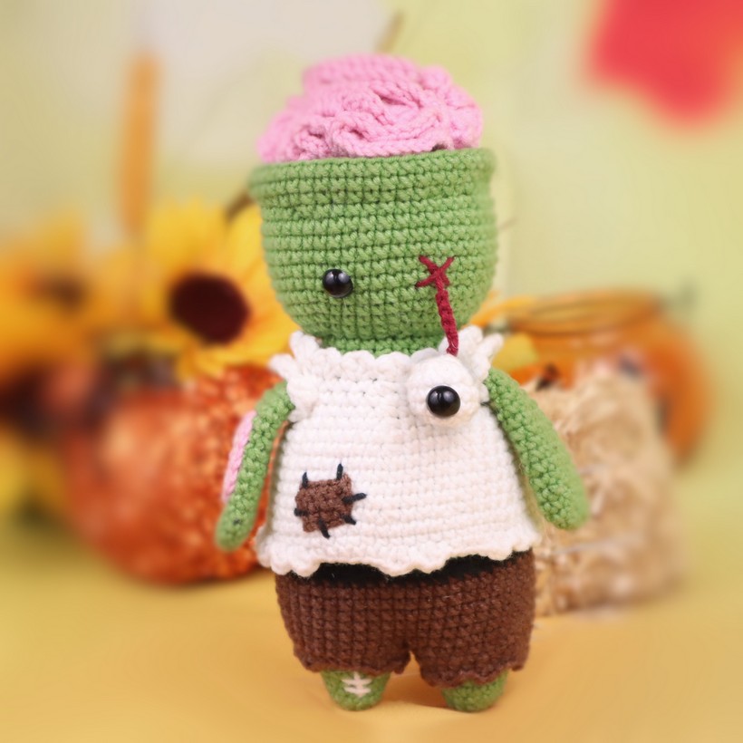 Freaky Halloween Zombie Amigurumi