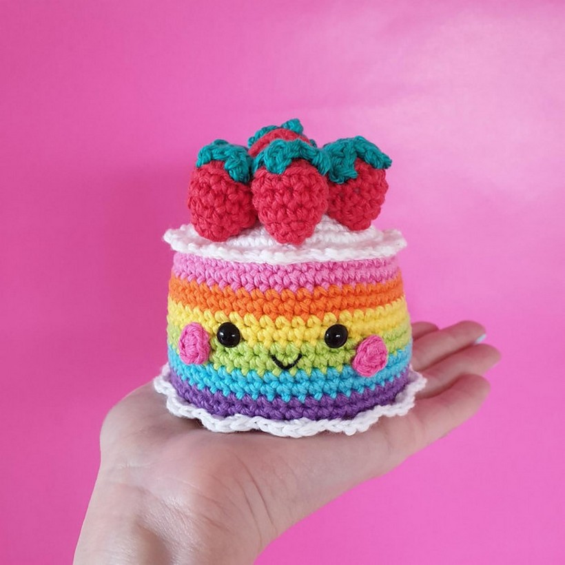 Kawaii Rainbow Cake