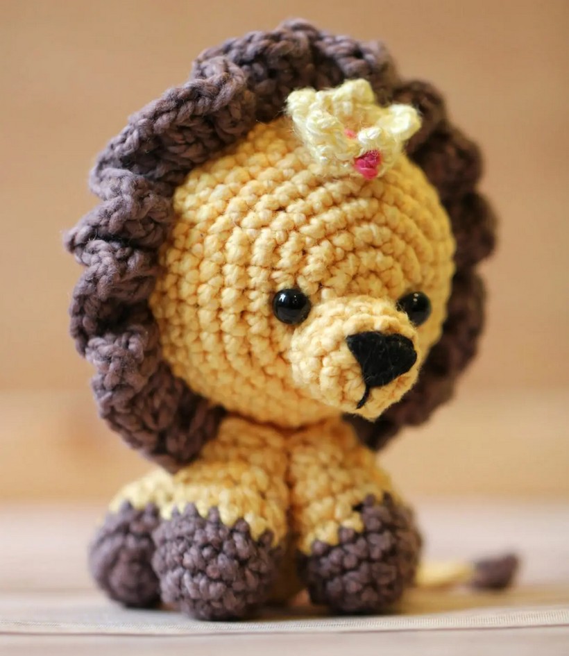 Louis The Royal Lion Free Crochet Pattern