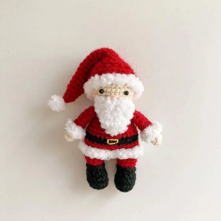 Crochet Mini Santa Pattern