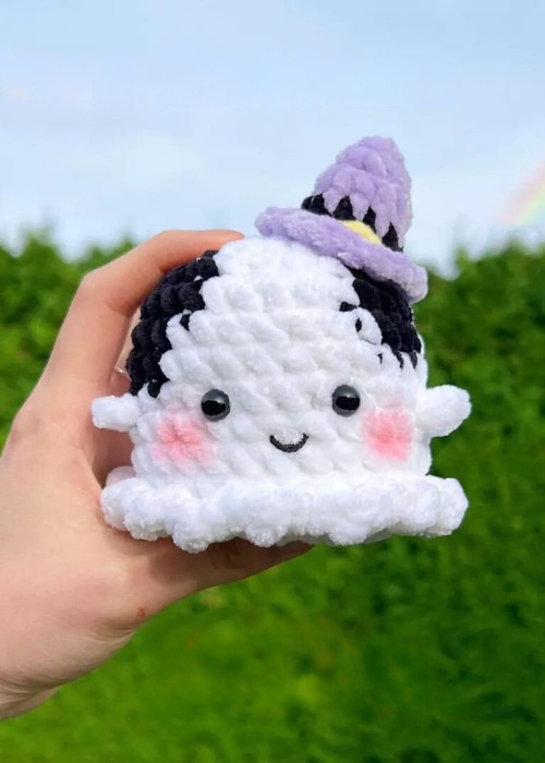 Crochet Happy Halloween Ghost Pattern