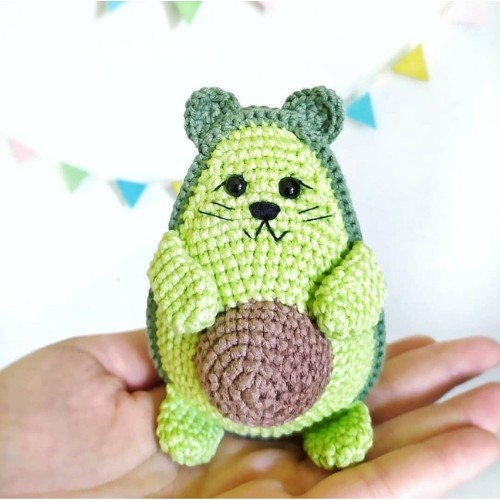 Crochet Avocado Cat Amigurumi Pattern