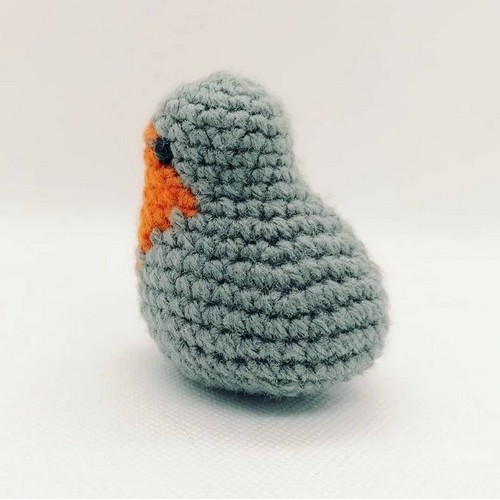 Free Crochet Little Robin Amigurumi Pattern