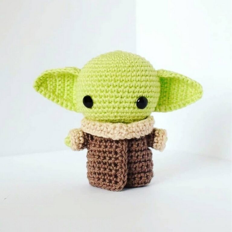 Crochet Baby Yoda Amigurumi Pattern