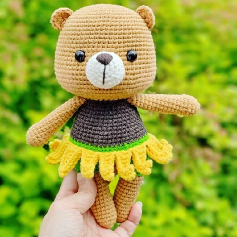 Crochet Bear With Sunflower Skirt Amigurumi Pattern