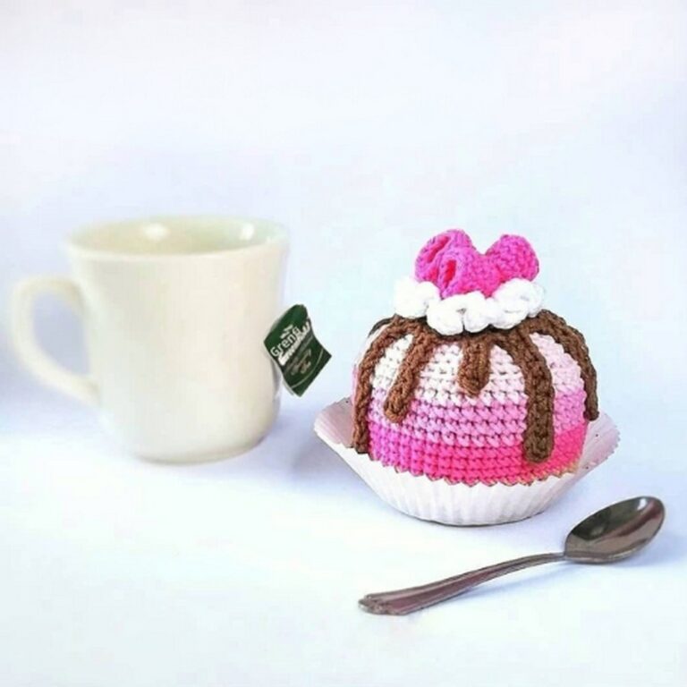 Crochet Cake Amigurumi Pattern