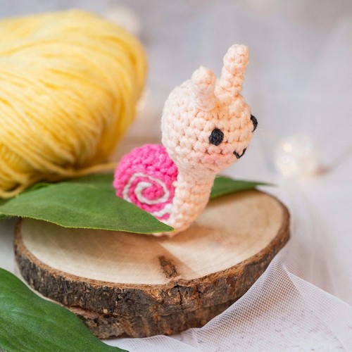Crochet Mini Snail Cake Amigurumi Pattern