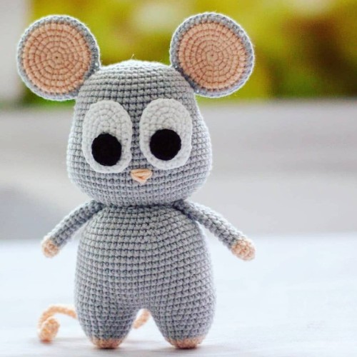 Crochet Mouse Amigurumi Pattern