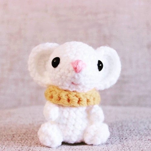 Crochet New Year Mouse Amigurumi Pattern