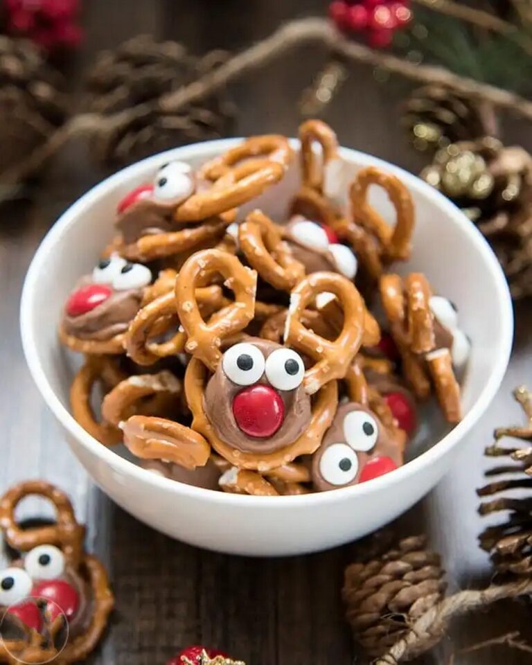 Rolo Pretzel Reindeer