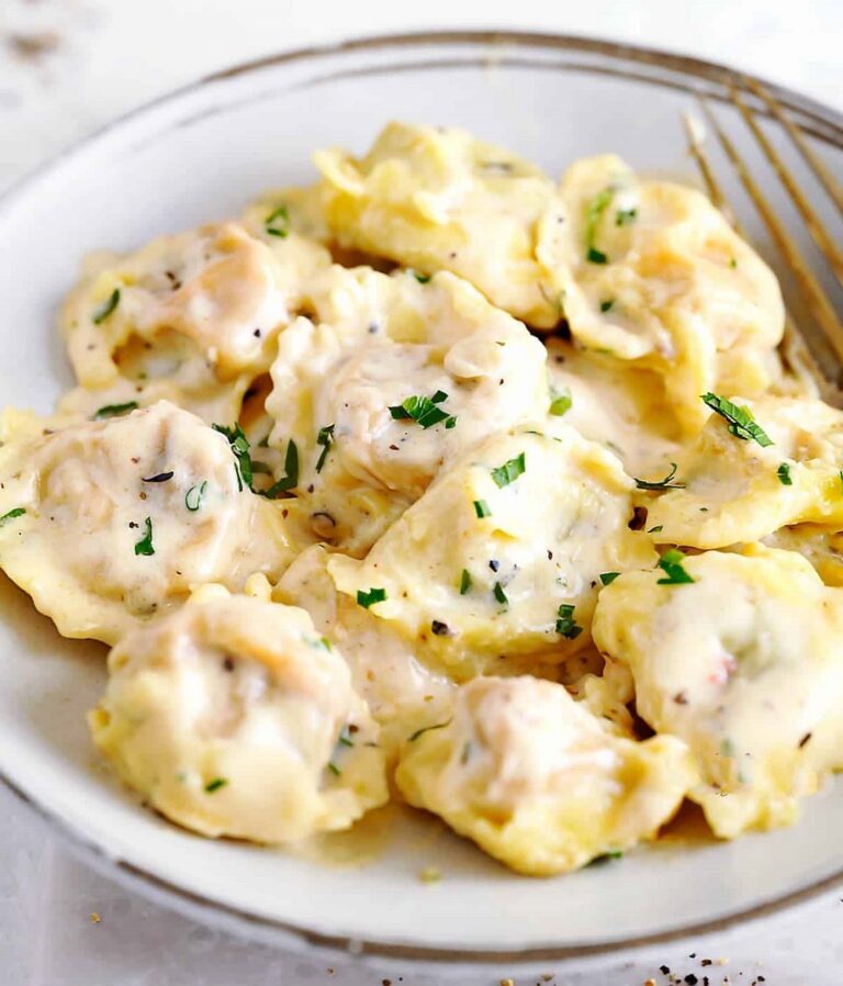 Best Creamy Garlic Butter Sauce for Tortellini