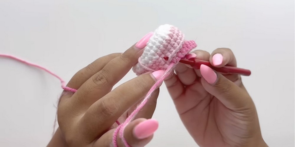 Colorful Crochet Jellyfish Amigurumi step 4