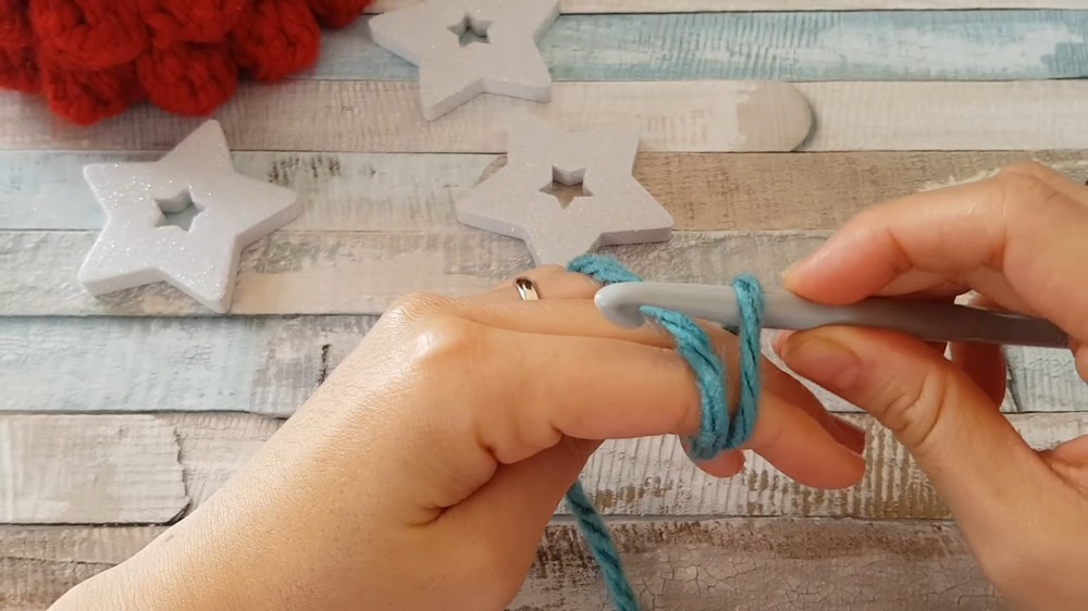 Crochet Christmas Bobble Tree step 1