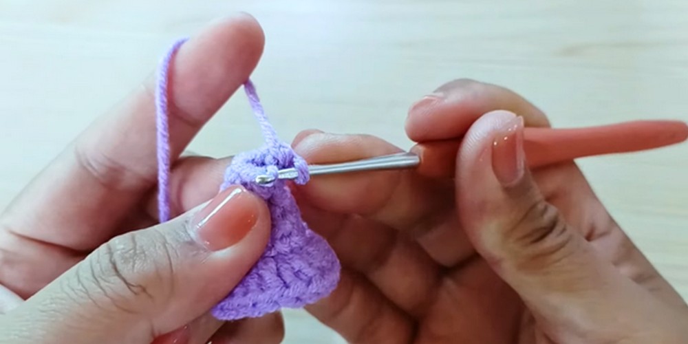 Crochet Mini Witch Hat step 4