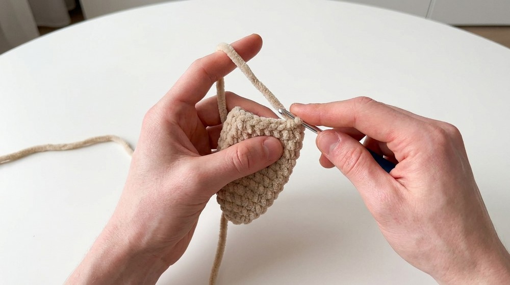 Cute Crochet Easter Bunny Amigurumi Pattern