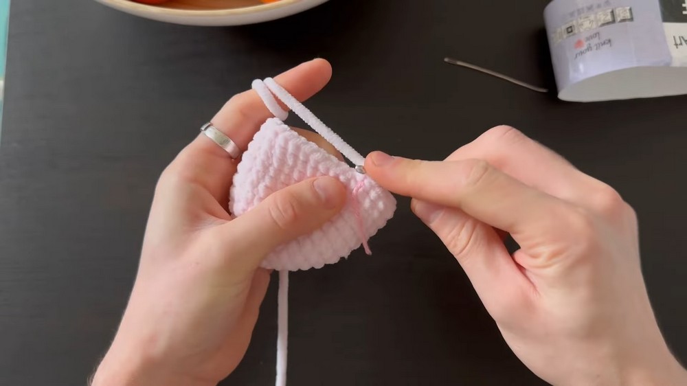 Cute Crochet Easter Bunny Amigurumi step 3