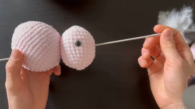 Cute Crochet Easter Bunny Amigurumi step 6