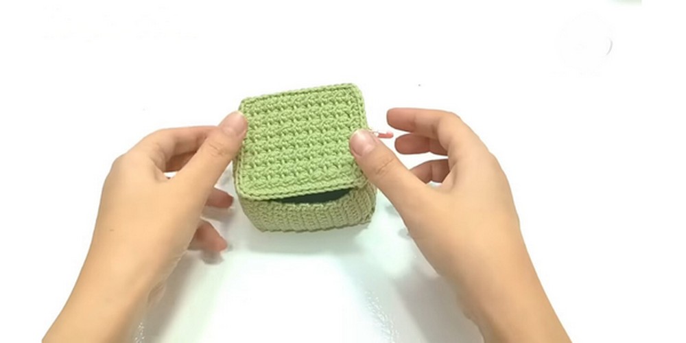 Easy Crochet Coin Purse For Beginners step 6