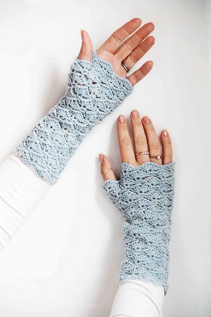 Autumn festival gloves