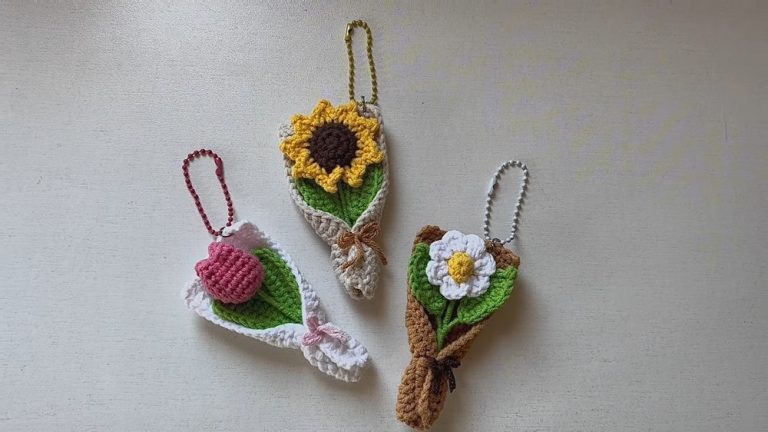 Crochet Mini Flower Bouquet Keychain For Spring Gifts