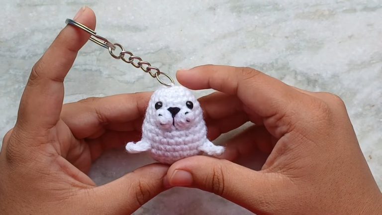 Crochet Baby Seal Amigurumi Pattern For Cute Accessories
