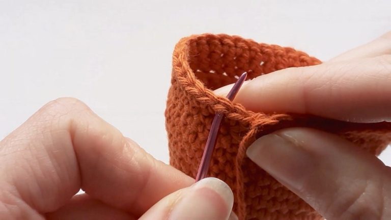 Crochet A Terracotta Pot For Cacti Or Flowers step 6
