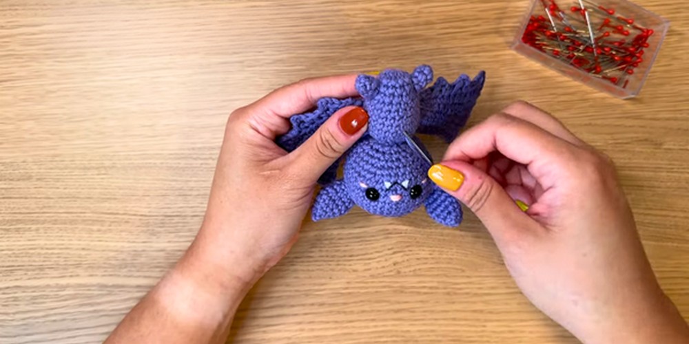 Crochet Amigurumi Bat Ornament step 5