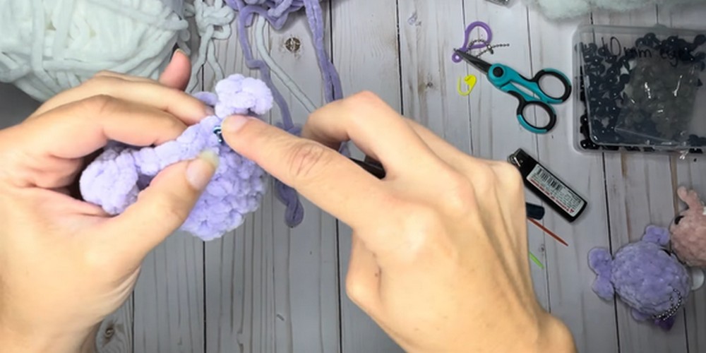 Crochet Baby Whale Keychain step 3