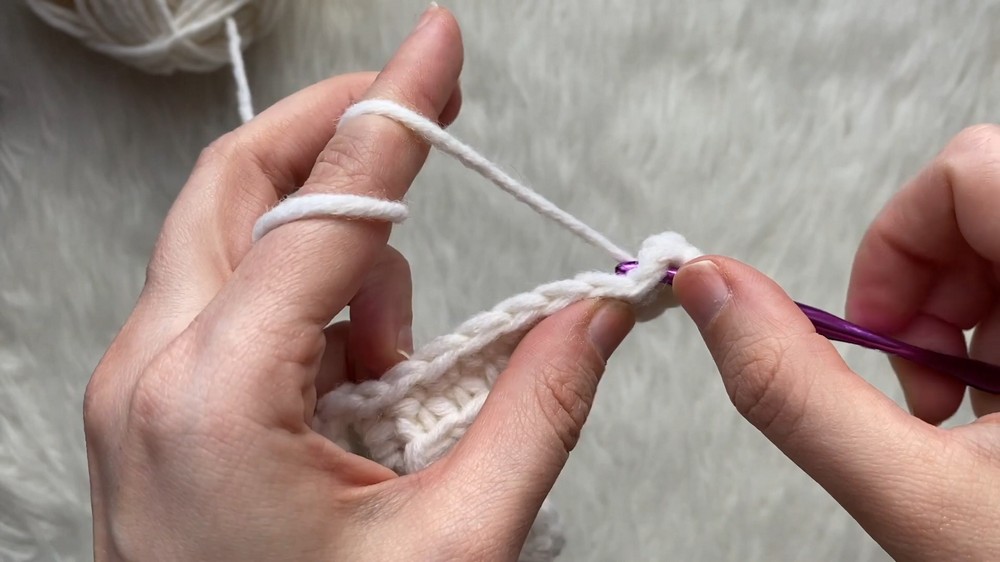 Crochet Bunny Coaster For Easter step 4