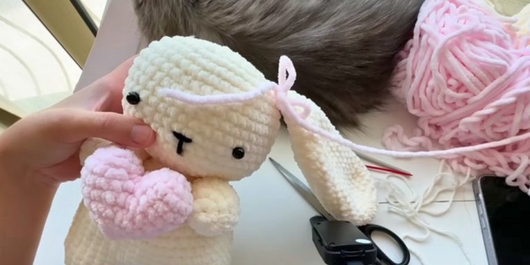 Crochet Bunny Holding Heart Pattern For Enjoying Cherishable Moments