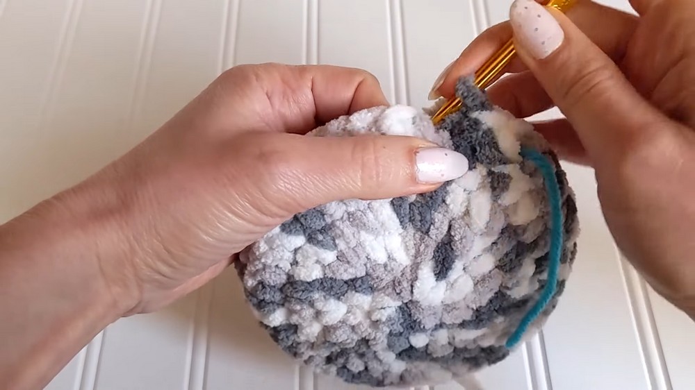 Crochet Chicken Amigurumi step 3