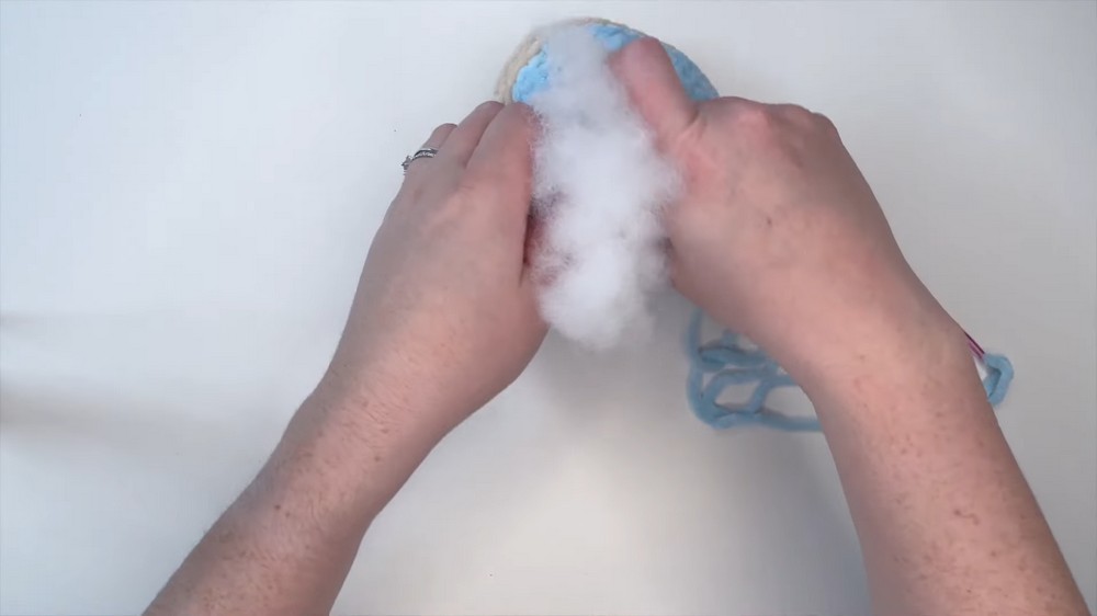 Crochet Donut Amigurumi step 5