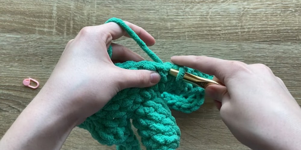 Crochet Giant Strawberry step 5