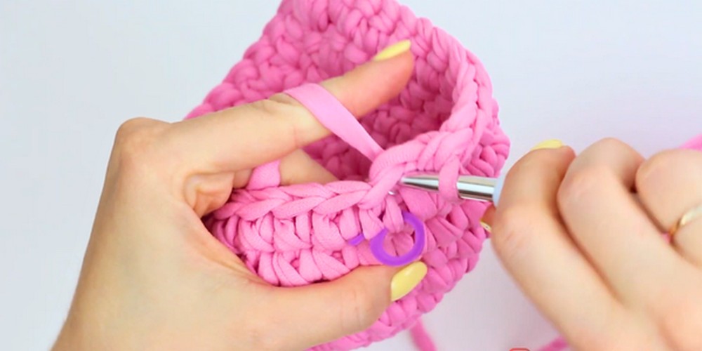 Crochet Hanging Basket step 3