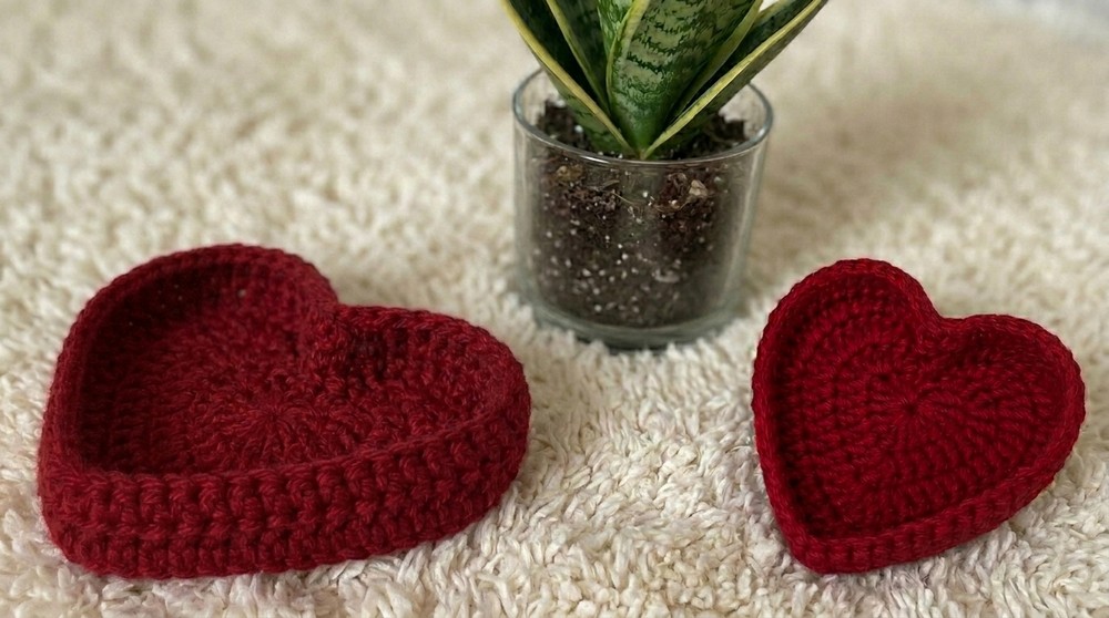 Crochet Heart Trinket Tray Very Easy Beginner Tutorial 2