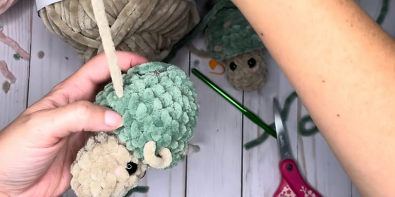 Crochet Kawaii Mushroom Popper step 6