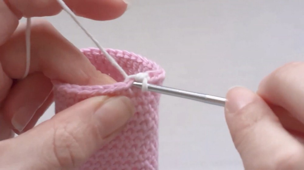 Crochet Kawaii Popsicle Stick step 3